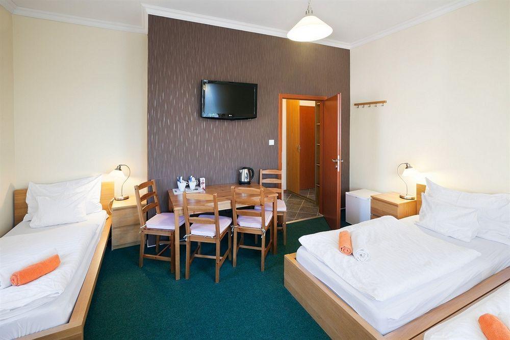 Pytloun Self Check-In Hotel Liberec Exteriör bild